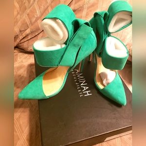 Ladies Green Bow Heels